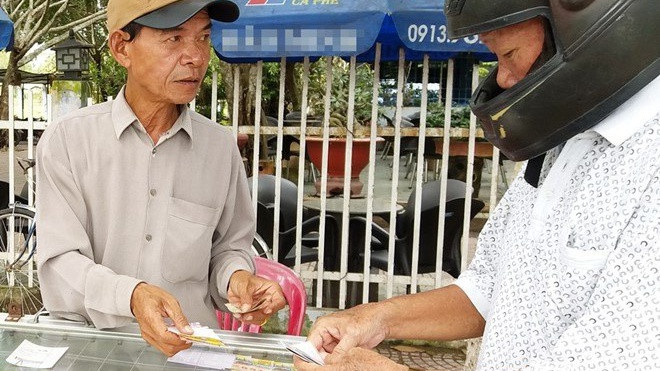 Nhiều người miền Tây ngưng bán dạo vé số tự chọn Ảnh 2