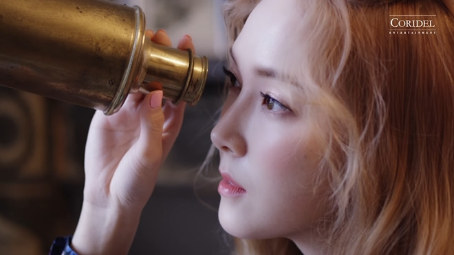 Jessica tung teaser MV, viết tiếp phần 2 câu chuyện về SNSD ngày trở lại Ảnh 2