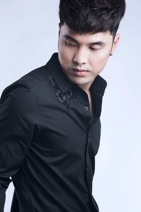 Không thể rời mắt trước hình ảnh cực điển trai của 'soái ca một con' Ưng Hoàng Phúc Ảnh 4