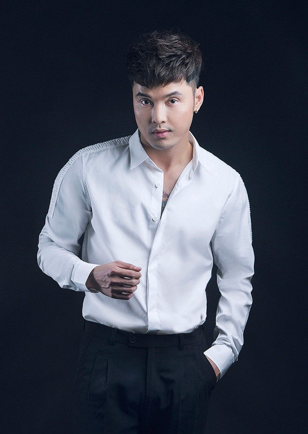 Không thể rời mắt trước hình ảnh cực điển trai của 'soái ca một con' Ưng Hoàng Phúc Ảnh 8