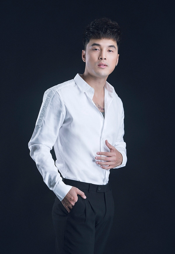 Không thể rời mắt trước hình ảnh cực điển trai của 'soái ca một con' Ưng Hoàng Phúc Ảnh 6