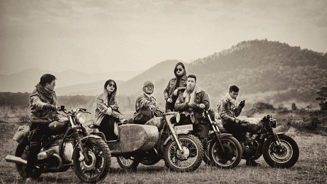 Anh Vũ - Thùy Anh cùng hội biker khoe thời trang chất lừ trên đường phượt Ảnh 2