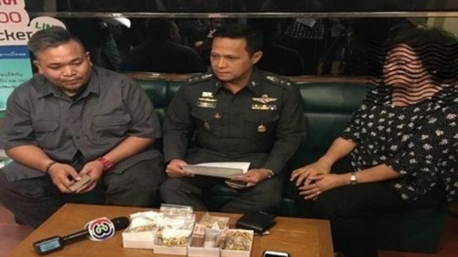 Tài xế taxi Thái Lan trả lại hai kg vàng cho khách Ảnh 2