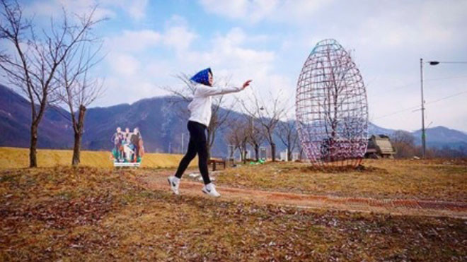 Chụp ảnh 'không trọng lượng' chính là trào lưu hot nhất giới trẻ Hàn Quốc, Nhật Bản bây giờ! Ảnh 2