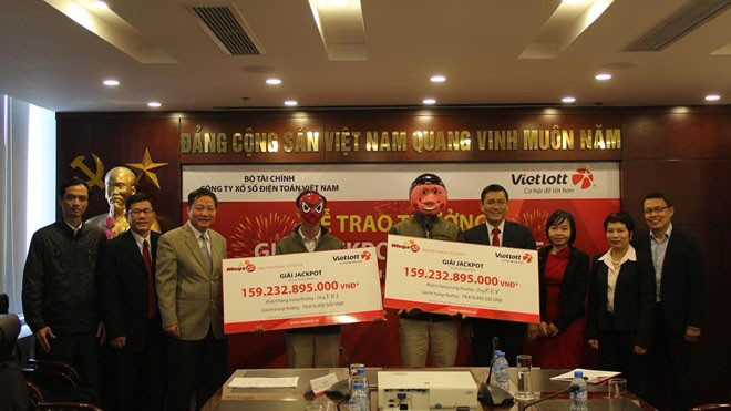 Đeo mặt nạ người nhện và chú cuội nhận giải gần 160 tỷ đồng Ảnh 2