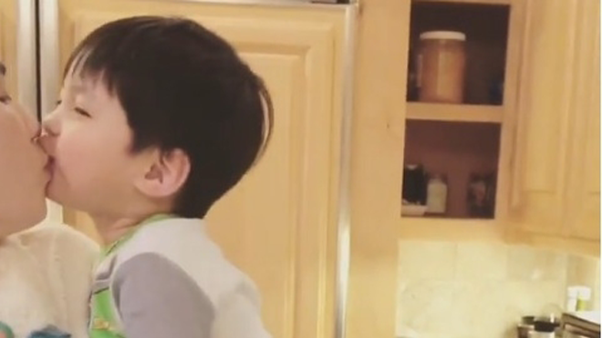 Ngọc Trinh 'gây sốt' với đoạn clip thoải mái vui đùa cùng các cháu của tỷ phú Hoàng Kiều vừa được hé lộ Ảnh 2