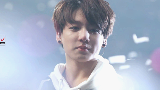 Những nam thần vẫn đẹp rạng ngời ngay cả khi khóc Ảnh 2