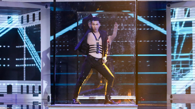 Tiến Dũng mashup hit Hà Hồ làm 'bùng nổ' sân khấu Remix New Generation 2017 Ảnh 2