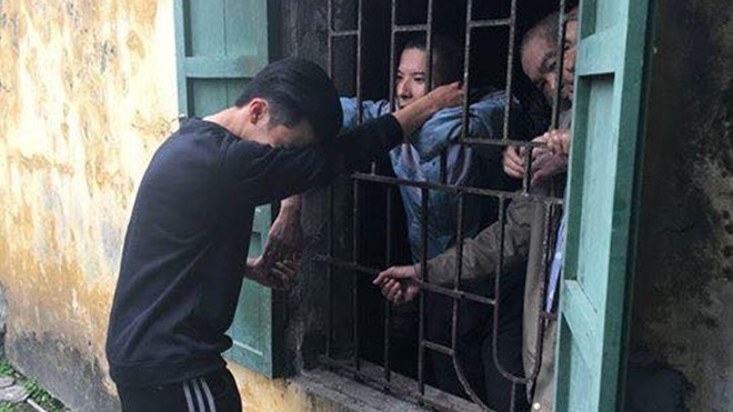 Cuộc tái ngộ giữa 2 người bạn cũ ở trại tâm thần khiến nhiều người rơi nước mắt Ảnh 2