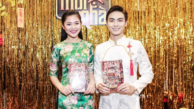 Chúng Huyền Thanh và bạn trai rạng rỡ sánh đôi trong họp báo ra mắt DVD nhạc xuân Ảnh 2
