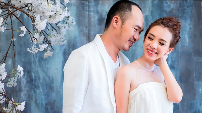 Thu Trang - Tiến Luật kỷ niệm 6 năm ngày cưới: 'Vẫn cứ yêu và say như thế!' Ảnh 2