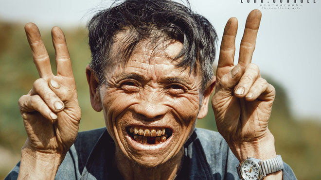 Ảnh ông cụ dân tộc khiến giới trẻ Việt rần rần chia sẻ Ảnh 2