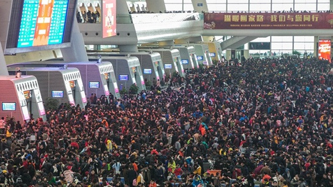 'Cuộc di dân' khổng lồ của gần 3 tỷ lượt người về quê ăn Tết ở Trung Quốc Ảnh 2
