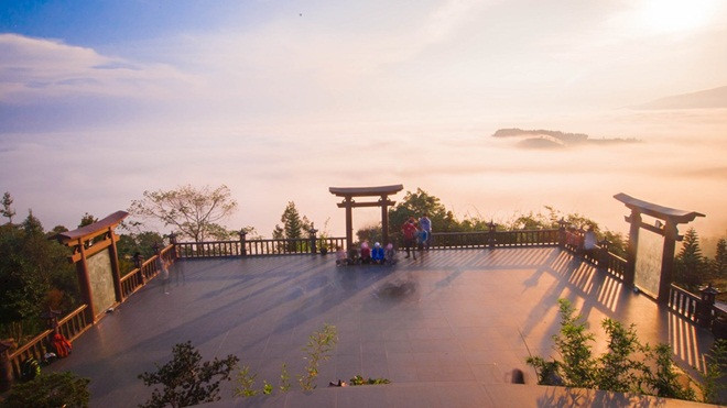 Ngắm cảnh sắc tuyệt đẹp của ngôi chùa trên mây trong MV của Sơn Tùng Ảnh 2