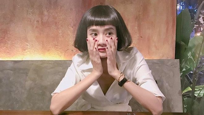 Kim Chi xinh như búp bê với kiểu tóc mái bằng trên lông mày Ảnh 2