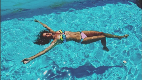 Hóa ra phương pháp giữ dáng của tân Hoa hậu Hoàn vũ 2016 cũng giống Phạm Hương Ảnh 2