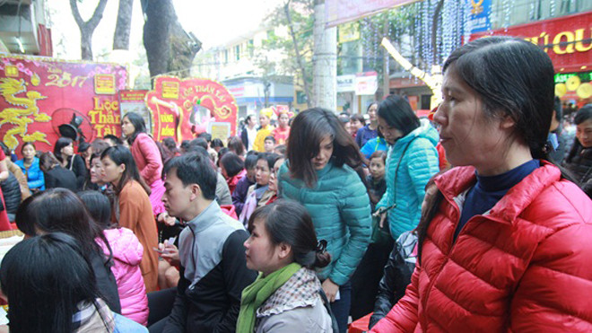 Đến hẹn lại lên, phố Trần Nhân Tông lại tắc nghẽn nghiêm trọng ngày vía Thần Tài Ảnh 2