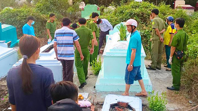 Nghi án mẹ trẻ làm rơi chết con, lén chôn ở chùa rồi bỏ trốn Ảnh 2