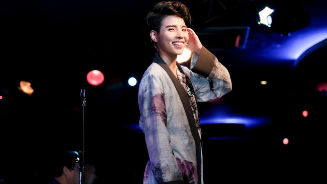 Khán giả yêu cầu Vũ Cát Tường hát ca khúc tặng người yêu 2 lần trong minishow Ảnh 2