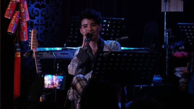 Clip: Vũ Cát Tường lần đầu hát live cực hay hit mới Em ơi khi vừa ra mắt Ảnh 2