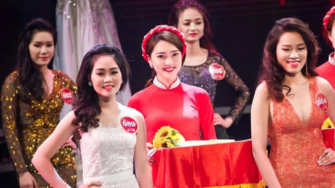 Cô nàng PG được cư dân mạng 'săn đón' vì xinh hơn cả hoa khôi cuộc thi sắc đẹp Ảnh 2