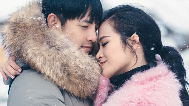Không đóng MV Valentine cùng, Ông Cao Thắng - Đông Nhi vẫn kịp ghi lại loạt ảnh hạnh phúc Ảnh 2