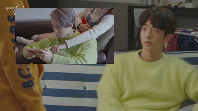 Sơn Tùng đụng hàng áo len xanh chuối 'nữ tính' với loạt mỹ nam Hàn Ảnh 2