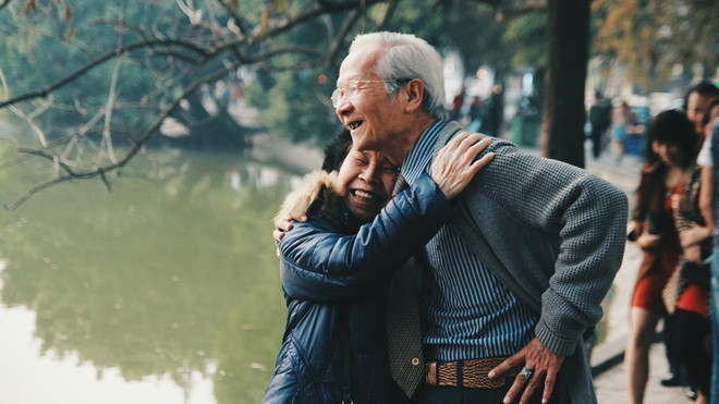 Valentine đừng chỉ quan tâm đến tuổi trẻ, tình yêu của ông bà chúng mình cũng đẹp lắm! Ảnh 2