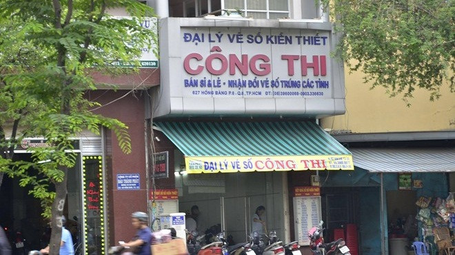 Truy tìm nhóm người dùng súng cướp đại lý vé số ở Sài Gòn Ảnh 2