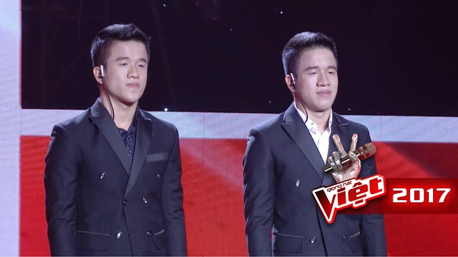 Cặp song sinh lấy hết cảm xúc 'khán phòng' The Voice với ca khúc về Mẹ vô cùng sâu sắc Ảnh 2