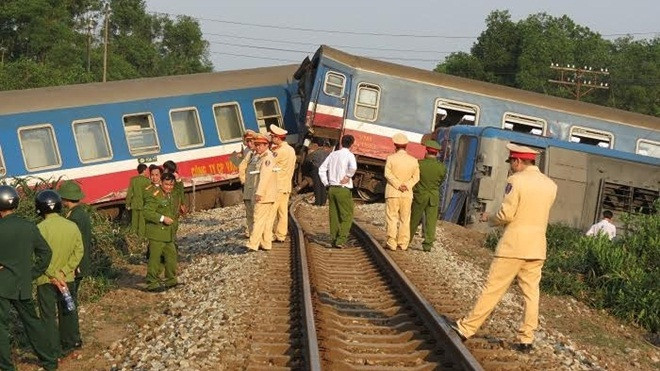 Tàu hỏa đâm ô tô 3 người chết: Lái xe tải cố tình vượt? Ảnh 2