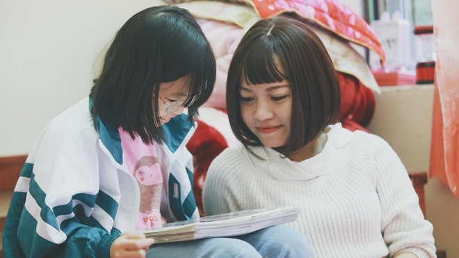 Cô giáo xinh đẹp bị ung thư: 'Cuộc đời vốn dĩ không màu hồng, bạn cần tô hồng nó mỗi ngày' Ảnh 2