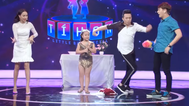 Xuất hiện bé gái 7 tuổi nhảy Dance Sport cực đỉnh khiến Trấn Thành - Diệu Nhi phải nhảy 'điên cuồng' để thuyết phục Ảnh 2