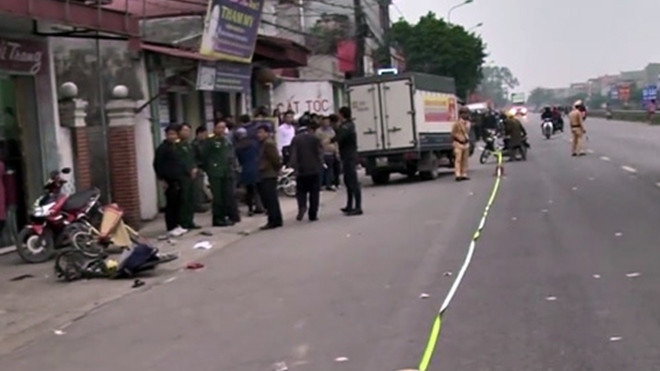 Tài xế xe tải vượt lấn làn, lao vào 5 học sinh Ảnh 2