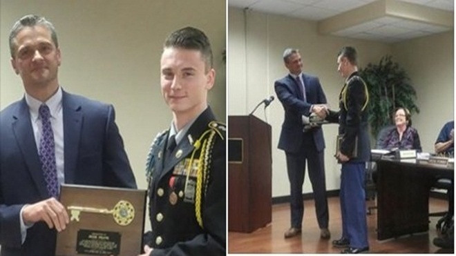 Tài xế bất tỉnh, nam sinh phản ứng nhanh cứu sống 38 em nhỏ Ảnh 2