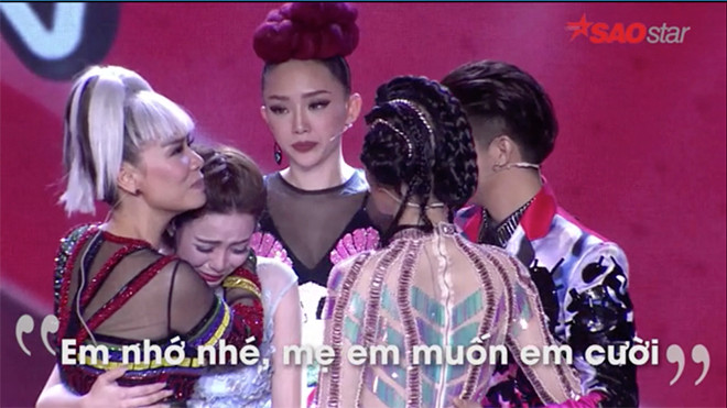 Sợ không thể hát tặng mẹ lần cuối, thí sinh Ngọc Ny bật khóc ngay trên sân khấu Giọng hát Việt Ảnh 2