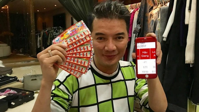 Mua 134 vé số giúp cụ già và 'cái kết' bất ngờ của Đàm Vĩnh Hưng Ảnh 2