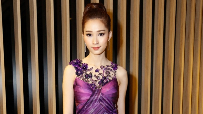 Hoa hậu Đặng Thu Thảo lộ thân hình gầy guộc tại sự kiện Ảnh 2