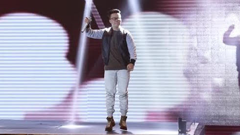 Lê Thiện Hiếu mang hit 1+1 lên sân khấu Remix New Generation 2017 Ảnh 2