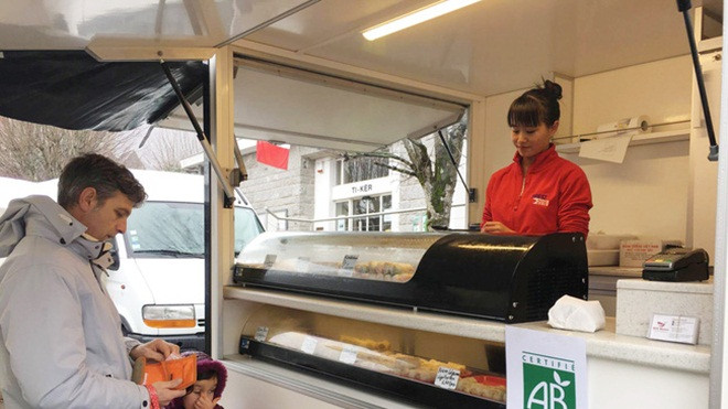 Ý tưởng bán nem, cơm chiên trên xe tải giúp cô gái Việt thắng cuộc thi khởi nghiệp tại Pháp Ảnh 2