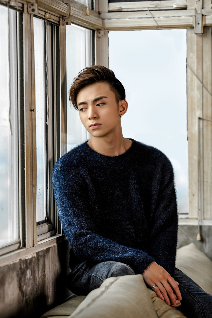 Soobin Hoàng Sơn 'nhá hàng' hit ballad mới: Phía sau một cô gái chưa phải là tất cả