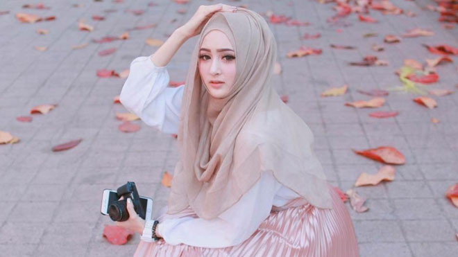 Vẻ đẹp 'gây mê' của hot girl Hồi giáo 'đốn tim' quý ông Việt Ảnh 2