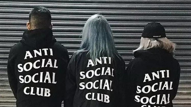 Có gì đặc biệt ở bộ sưu tập mới của 'Câu lạc bộ những thanh niên kì thị xã hội'? Ảnh 2