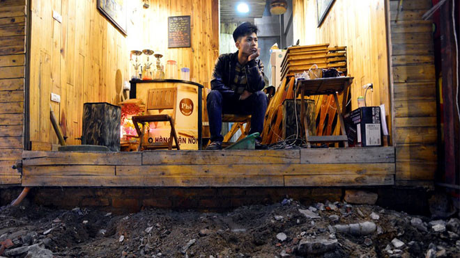 Người dân than thở vì bậc tam cấp bị phá Ảnh 2