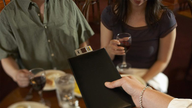 Một số người Việt cứ đến lúc trả tiền là 'đi vệ sinh' Ảnh 2