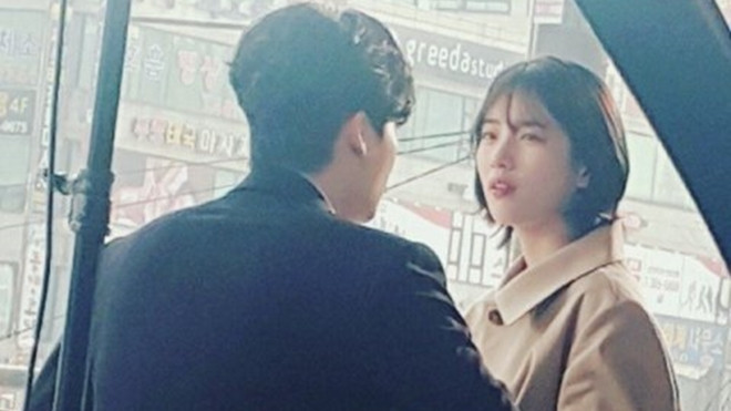 Chẳng thể ngờ, Suzy để tóc ngắn cũng đẹp rung động lòng người thế này Ảnh 2