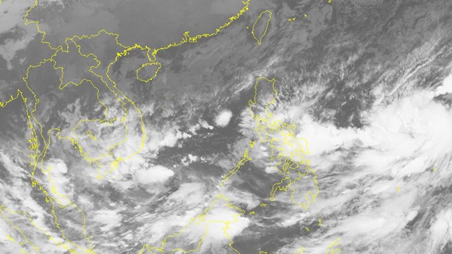 Cảnh báo dông sét, tố lốc và gió giật mạnh ở Sài Gòn Ảnh 2