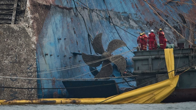 Cận cảnh phà Sewol sau 3 năm chìm sâu ở đáy biển Ảnh 2