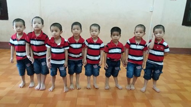 Xúc động 8 bé trai bị bán qua biên giới có gia đình mới Ảnh 2