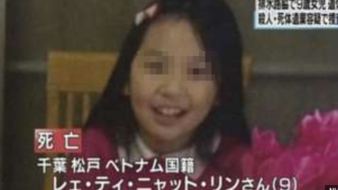 Nhiều dấu hiệu chứng minh bé gái 9 tuổi người Việt bị hành hung dã man trước khi chết Ảnh 2